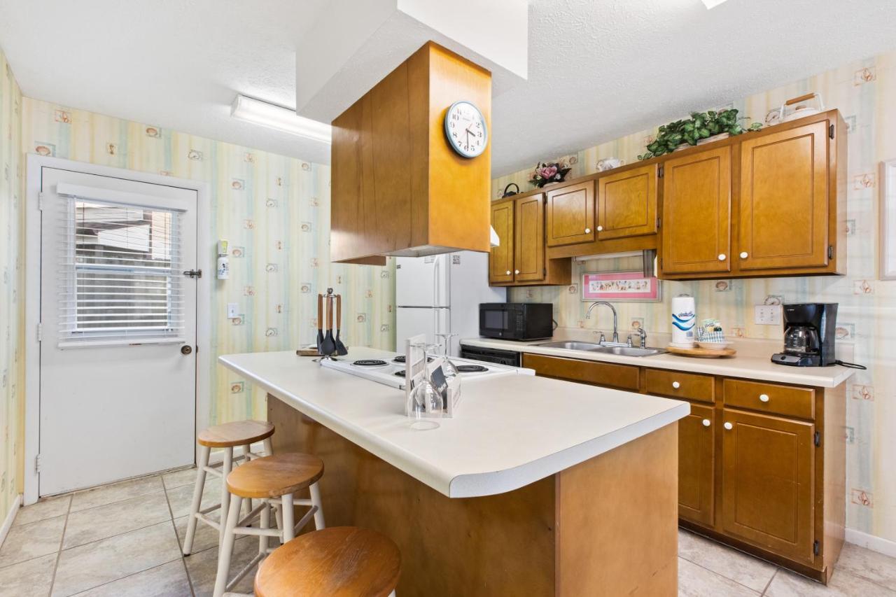 Wendwood D4 Apartment *
